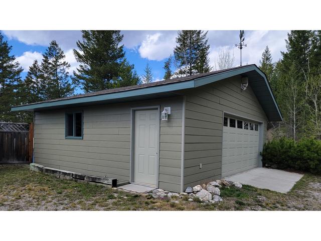 2360/2380 Highway 95, House detached with 4 bedrooms, 3 bathrooms and null parking in East Kootenay G BC | Image 7