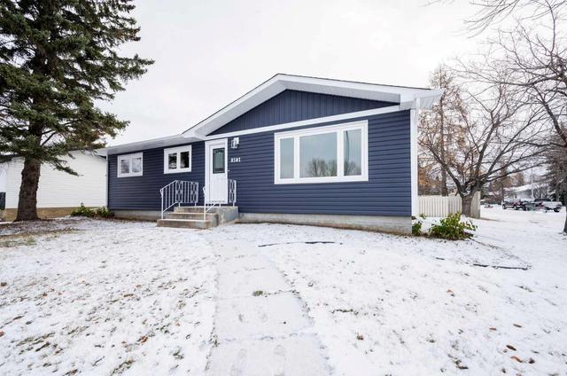 8501 100 Street, House detached with 2 bedrooms, 1 bathrooms and 10 parking in Grande Prairie AB | Image 2