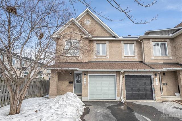 600 Louis Toscano Drive, Townhouse with 3 bedrooms, 3 bathrooms and 3 parking in Ottawa ON | Image 1