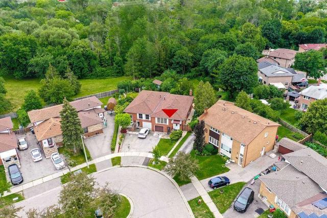 3184 Hedgestone Crt, House semidetached with 3 bedrooms, 2 bathrooms and 3 parking in Mississauga ON | Image 28