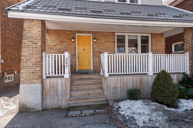 247 Huron Street, House detached with 3 bedrooms, 1 bathrooms and null parking in Stratford ON | Image 3