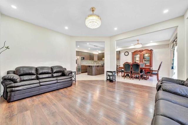 77 Flagg Ave, House detached with 5 bedrooms, 4 bathrooms and 6 parking in Brant ON | Image 4