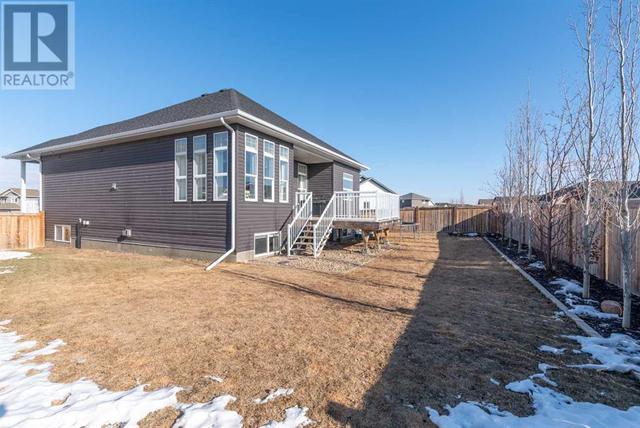 7303 - 37 Streetclose, House detached with 3 bedrooms, 2 bathrooms and 629 parking in Lloydminster (Part) AB | Image 36