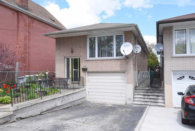 162 Canada St, House detached with 3 bedrooms, 2 bathrooms and 3 parking in Hamilton ON | Image 1