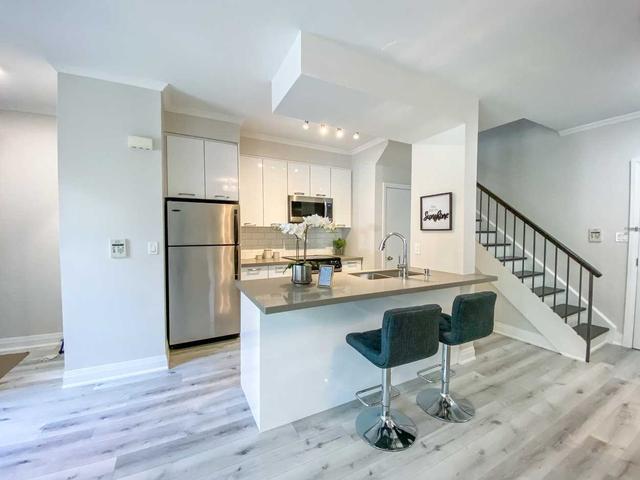 p105 - 25 Soho St, Townhouse with 2 bedrooms, 2 bathrooms and 1 parking in Toronto ON | Image 13