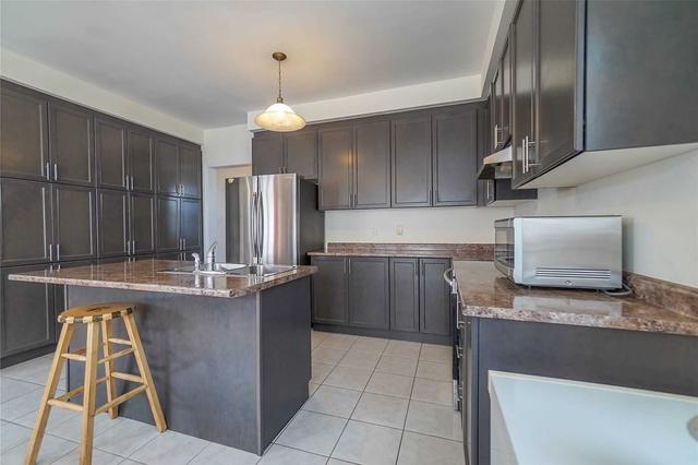 1036 Upper Thames Dr, House detached with 2 bedrooms, 3 bathrooms and 4 parking in Woodstock ON | Image 7