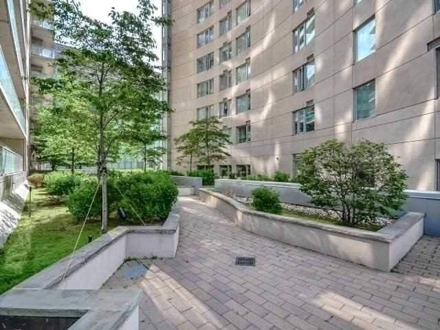 2513 - 210 Victoria St, Condo with 1 bedrooms, 2 bathrooms and 0 parking in Toronto ON | Image 11
