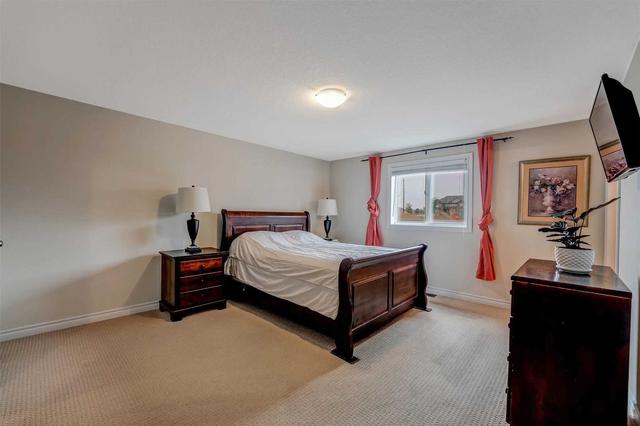 75 Mussen St, House attached with 3 bedrooms, 3 bathrooms and 2 parking in Guelph ON | Image 17