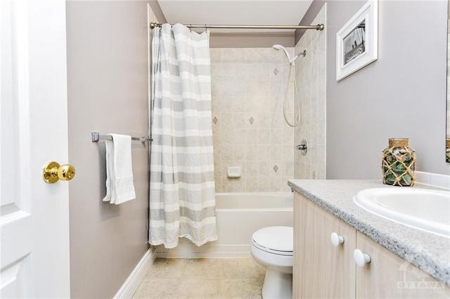 602 Louis Toscano Drive, Townhouse with 3 bedrooms, 3 bathrooms and 3 parking in Ottawa ON | Image 23