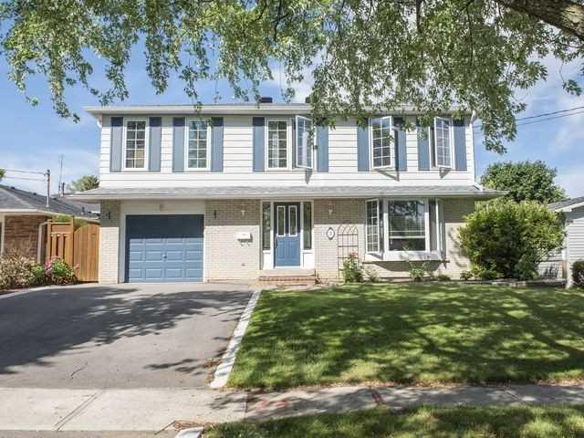 12 Airedale Crt, House detached with 5 bedrooms, 2 bathrooms and 4 parking in Halton Hills ON | Image 1