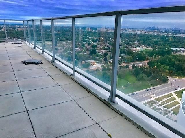 Lph06 - 60 Town Centre Crt, Condo with 2 bedrooms, 2 bathrooms and 2 parking in Toronto ON | Image 5