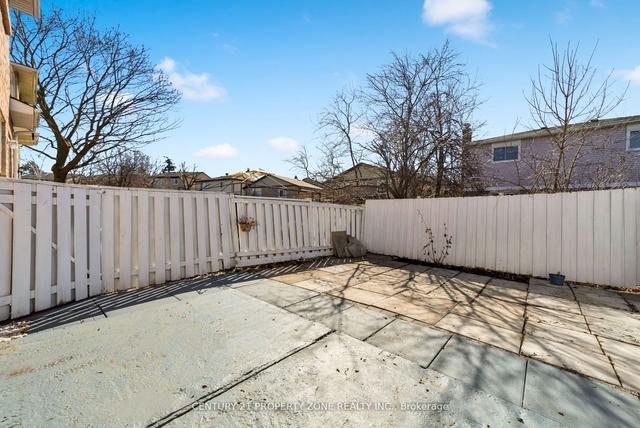 16 Chad Cres, House detached with 3 bedrooms, 3 bathrooms and 3 parking in Toronto ON | Image 35