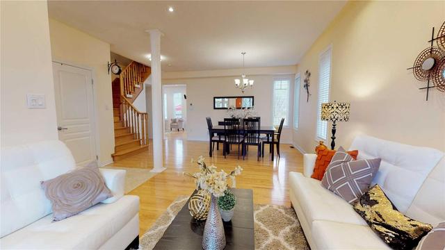58 Brockdale St, House detached with 4 bedrooms, 4 bathrooms and 4 parking in Richmond Hill ON | Image 3