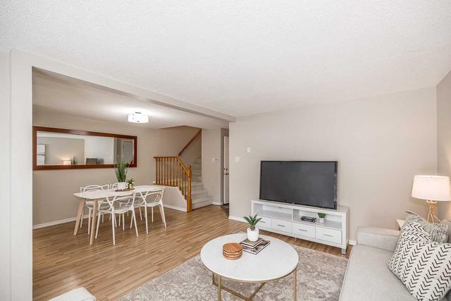 30 Golfdale Rd, House attached with 3 bedrooms, 2 bathrooms and 3 parking in Barrie ON | Image 7