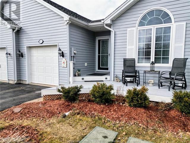 17 Mapledawn Crt, House attached with 3 bedrooms, 2 bathrooms and null parking in Rothesay NB | Image 1