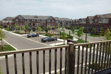 2 - 5725 Tosca Dr, Townhouse with 3 bedrooms, 4 bathrooms and 1 parking in Mississauga ON | Image 8