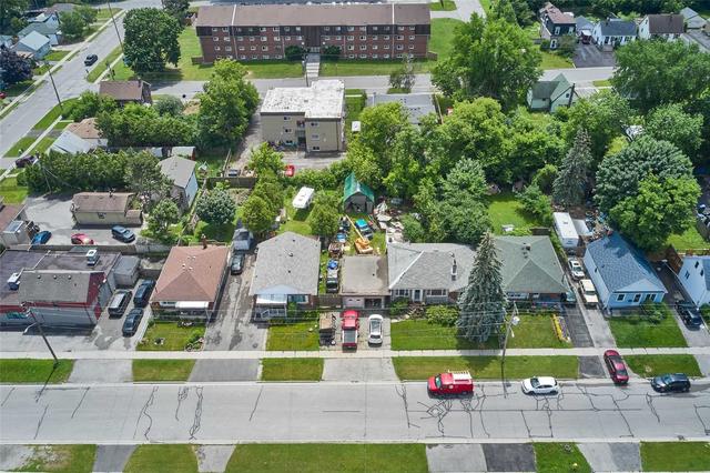 301 Elgin St W, House detached with 3 bedrooms, 2 bathrooms and 5 parking in Oshawa ON | Image 21