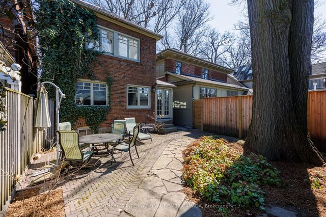 44 Wells Hill Ave, House detached with 3 bedrooms, 3 bathrooms and 3 parking in Toronto ON | Image 19