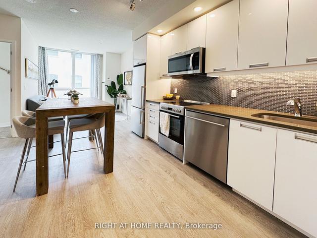 301 - 99 John St, Condo with 3 bedrooms, 2 bathrooms and 1 parking in Toronto ON | Image 18