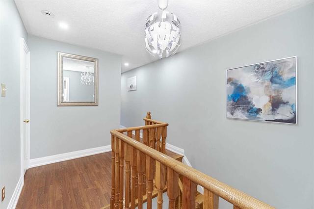 95 Ural Circ, House attached with 3 bedrooms, 3 bathrooms and 3 parking in Brampton ON | Image 7