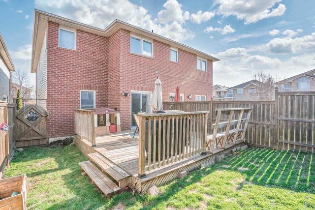 243 Shadow Pl, House semidetached with 3 bedrooms, 4 bathrooms and 3 parking in Pickering ON | Image 32