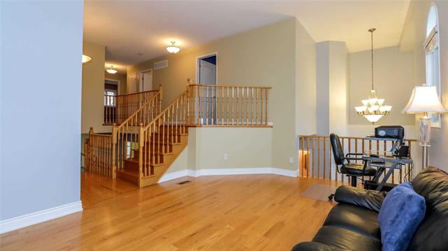 27 Sweet Water Cres, House detached with 4 bedrooms, 3 bathrooms and 6 parking in Richmond Hill ON | Image 10
