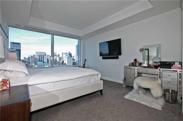 2005 - 180 University Ave, Condo with 2 bedrooms, 3 bathrooms and 1 parking in Toronto ON | Image 14