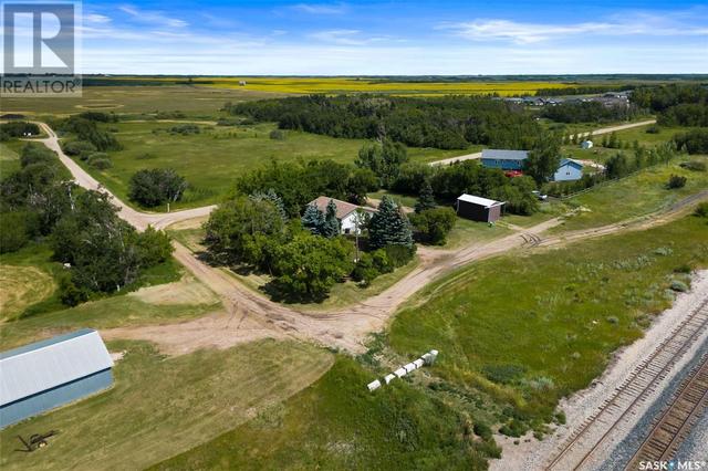 astalos - 100 Ebenal Way, House detached with 3 bedrooms, 2 bathrooms and null parking in McLean SK | Image 3