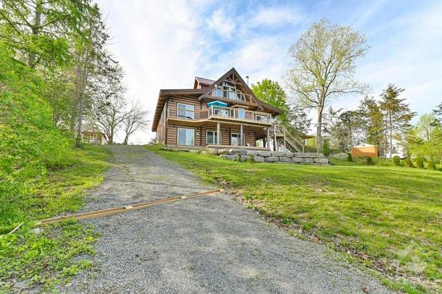 411 Ruuth's Lane, House detached with 4 bedrooms, 4 bathrooms and 8 parking in Greater Napanee ON | Image 23