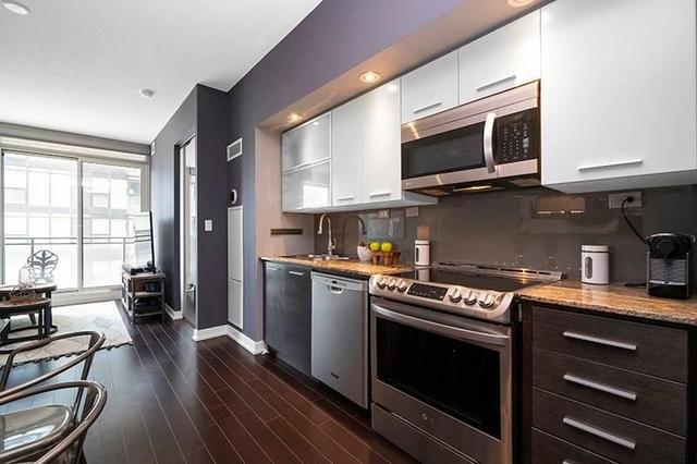 722 - 8 Telegram Mews, Condo with 1 bedrooms, 2 bathrooms and 1 parking in Toronto ON | Image 8