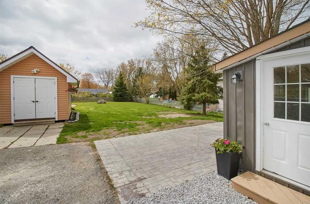 153 King St, House detached with 2 bedrooms, 2 bathrooms and 3 parking in Kawartha Lakes ON | Image 26
