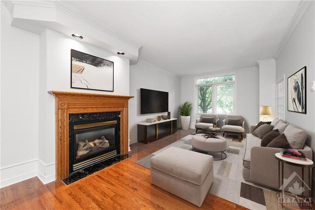 46 Colchester Square, Townhouse with 3 bedrooms, 3 bathrooms and 4 parking in Ottawa ON | Image 6