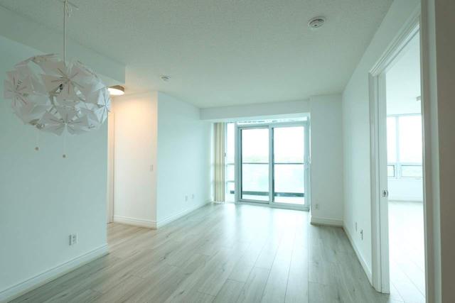 1107 - 15 Greenview Ave, Condo with 2 bedrooms, 2 bathrooms and 1 parking in Toronto ON | Image 16