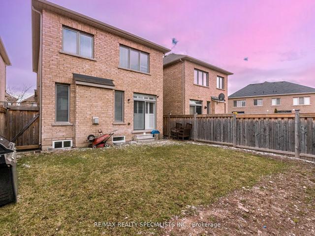 25 Chesterwood Cres, House semidetached with 3 bedrooms, 4 bathrooms and 3 parking in Brampton ON | Image 31