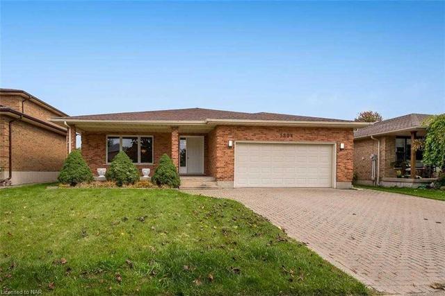 3804 Cardinal Dr, House detached with 3 bedrooms, 1 bathrooms and 4 parking in Niagara Falls ON | Card Image