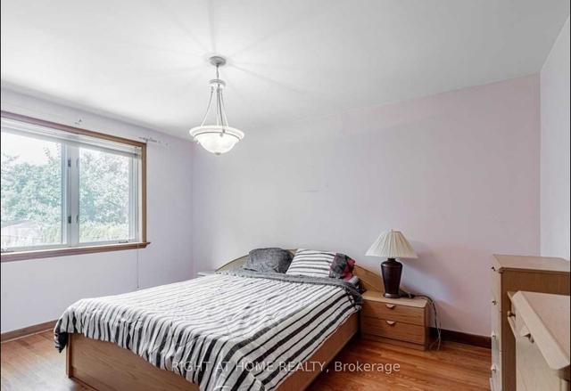 50 Wynn Rd, House detached with 3 bedrooms, 2 bathrooms and 5 parking in Toronto ON | Image 16