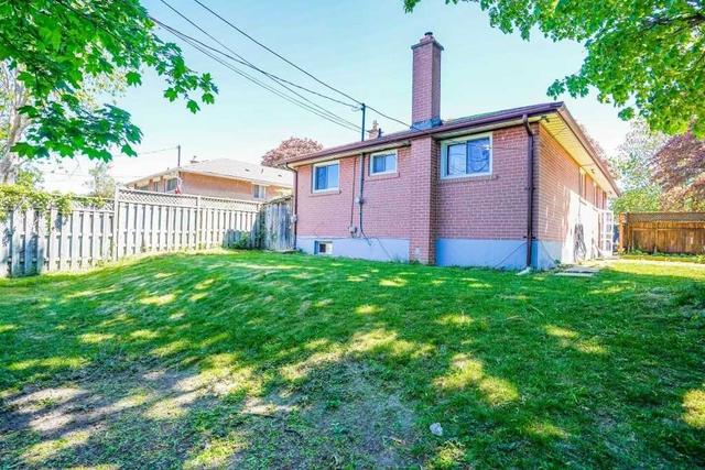 862 Antonio St, House detached with 3 bedrooms, 3 bathrooms and 6 parking in Pickering ON | Image 17