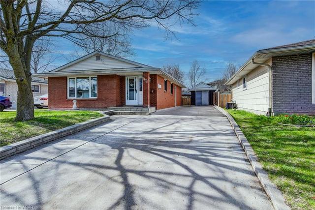 1478 Queens Boulevard, House detached with 3 bedrooms, 2 bathrooms and 3 parking in Kitchener ON | Image 1