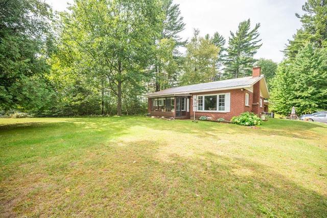 1296 Lower Craigmont Road, House detached with 2 bedrooms, 2 bathrooms and 4 parking in Madawaska Valley ON | Image 6