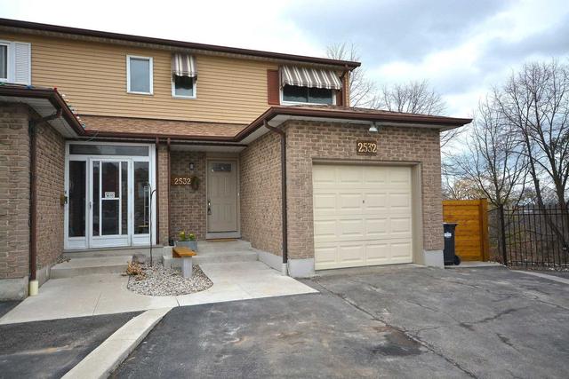 2532 Hemus Sq, House semidetached with 3 bedrooms, 3 bathrooms and 5 parking in Mississauga ON | Card Image