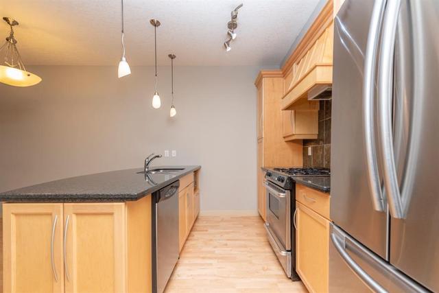 103, - 1818 14 Street Sw, Condo with 2 bedrooms, 1 bathrooms and 1 parking in Calgary AB | Card Image