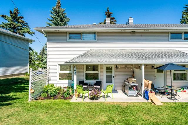 623 Merrill Drive Ne, Home with 3 bedrooms, 1 bathrooms and 1 parking in Calgary AB | Image 1