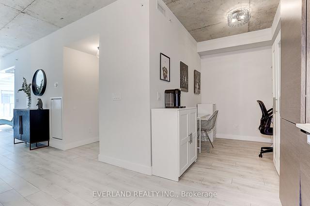 1201 - 210 Simcoe St, Condo with 1 bedrooms, 1 bathrooms and 0 parking in Toronto ON | Image 9