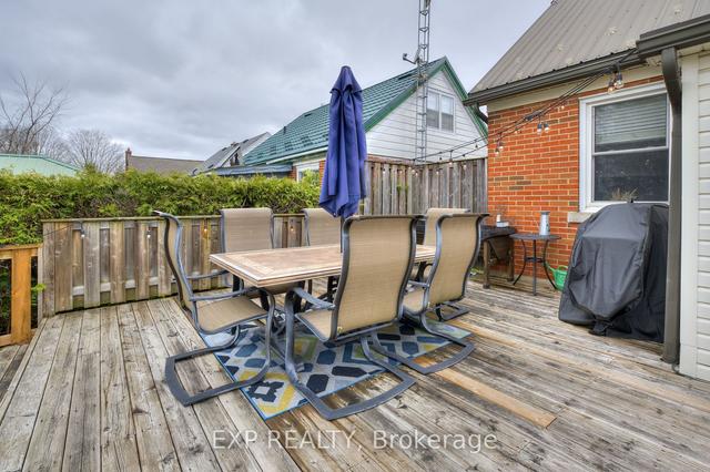 133 Mausser Ave, House detached with 3 bedrooms, 2 bathrooms and 5 parking in Kitchener ON | Image 27