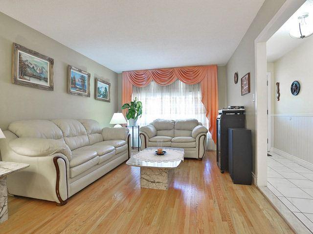 4198 Sunset Valley Crt, House detached with 4 bedrooms, 4 bathrooms and 2 parking in Mississauga ON | Image 3