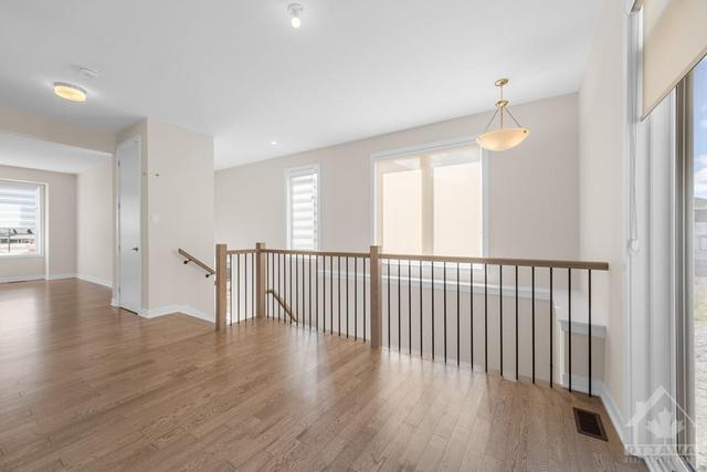73 Pizzicato Street, House detached with 3 bedrooms, 3 bathrooms and 6 parking in Ottawa ON | Image 5