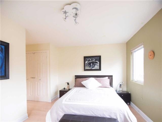 2 - 390 Wellesley St E, House detached with 3 bedrooms, 3 bathrooms and 2 parking in Toronto ON | Image 14