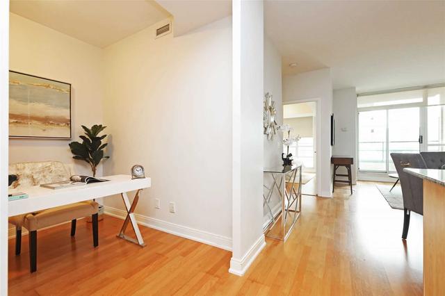 203 - 88 Broadway Ave, Condo with 1 bedrooms, 1 bathrooms and 1 parking in Toronto ON | Image 6