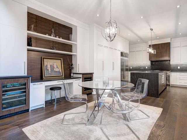 22 Balding Crt, House detached with 4 bedrooms, 8 bathrooms and 8 parking in Toronto ON | Image 8