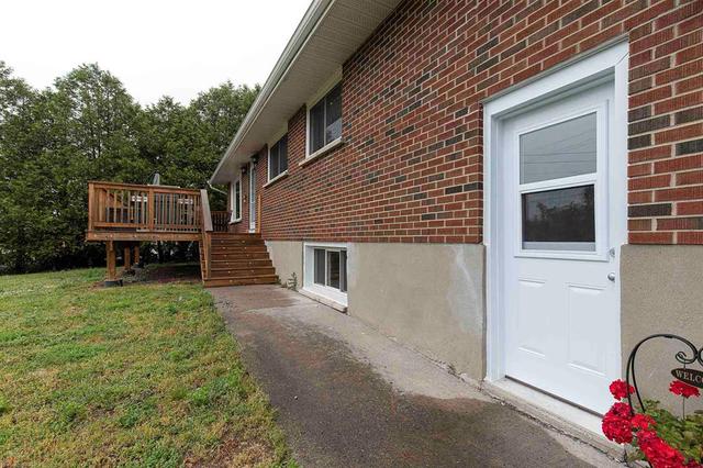 4400 Holmes Road, House detached with 2 bedrooms, 1 bathrooms and null parking in South Frontenac ON | Image 2